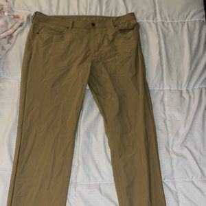 American Eagle air flex khaki pants 36 X 32